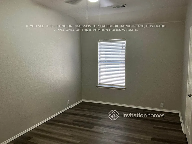 1270 Stanford Dr — Photo 12