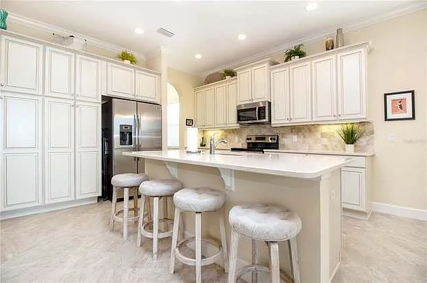 416 Castle Pines Ln — Photo 43