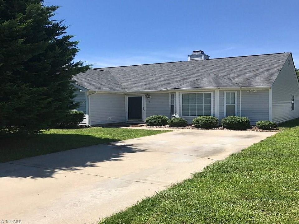 2nd image of 3 Brentlen Way