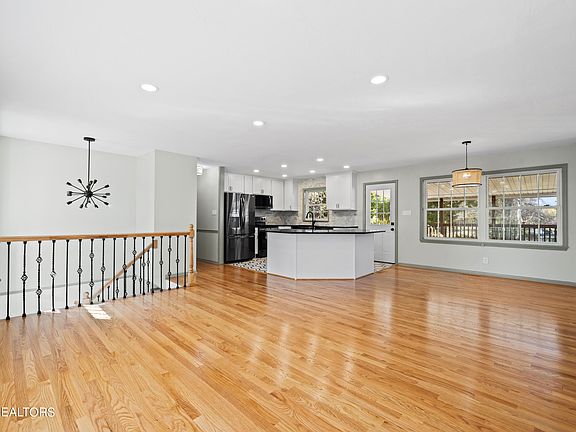 3rd image of 7737 Nubbin Ridge Dr