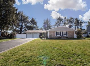 15 Johnson Rd, Somerset, NJ 08873