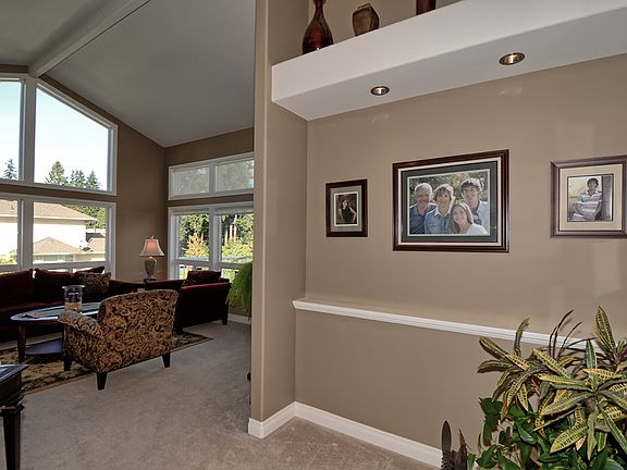4th image of 16022 Larch Way
