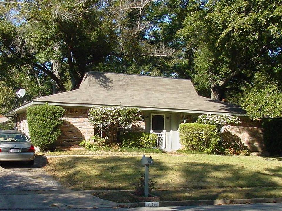 1st image of 4204 Woodcliff Dr S