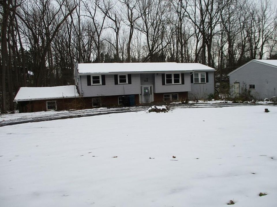1st image of 748 Shangrila Ln