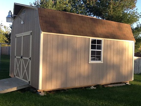 3rd image of 894 Juniper Ct