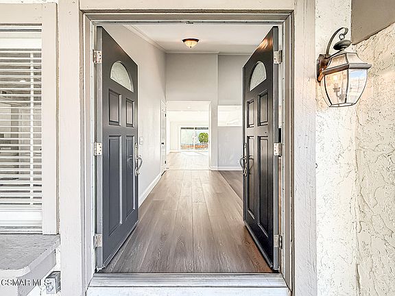 4th image of 28908 Hollowbrook Ave