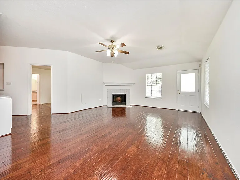 16134 Coleburn Dr — Photo 24