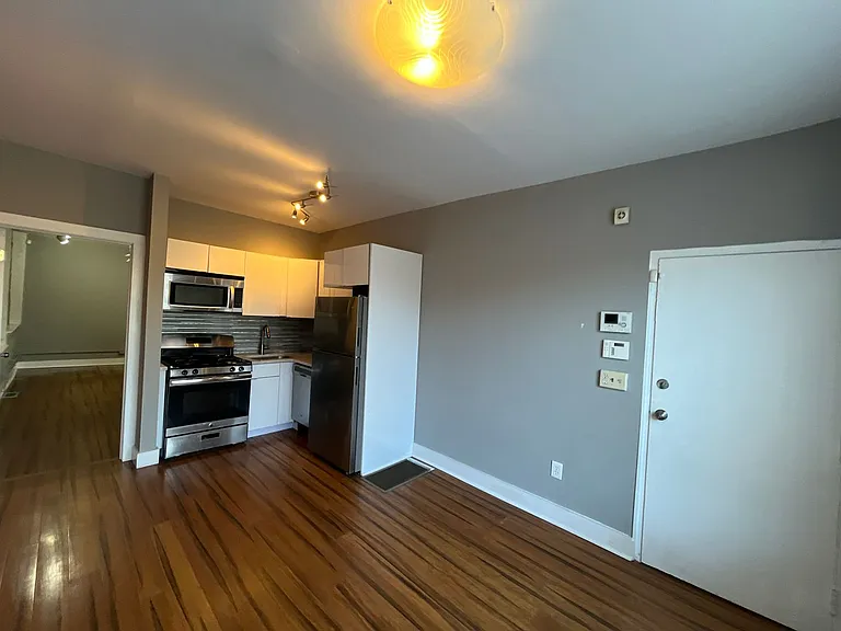 588 East St — Photo 15