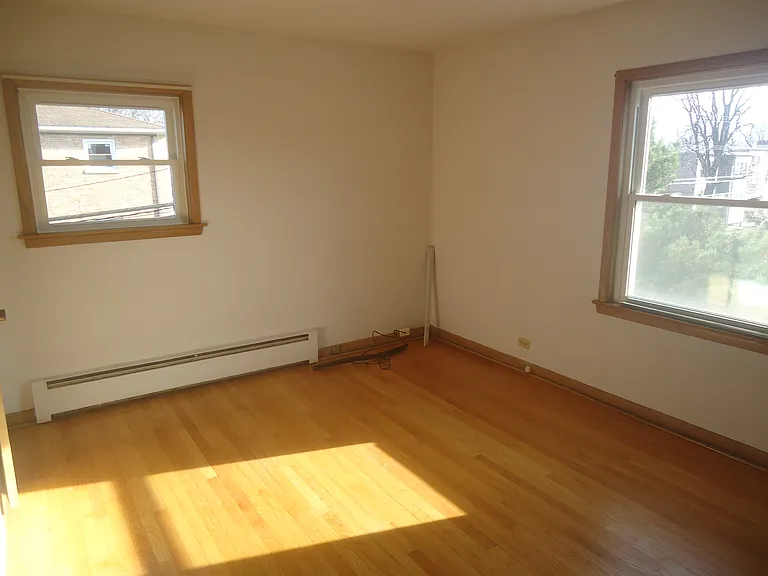 4950 Greenwood St — Photo 15