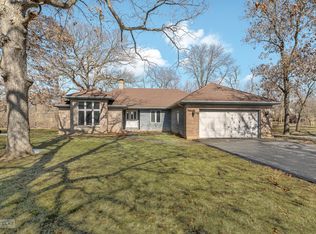 54 W Pleasantview Dr, Oswego, IL 60543