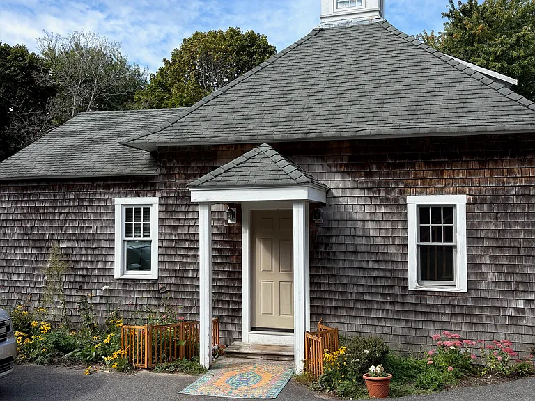 37B Bartlett Rd — Photo 1