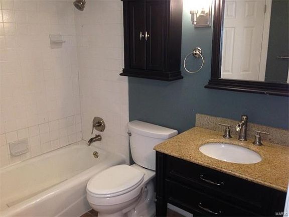 3rd image of 4370 Chateau De Ville Dr APT C