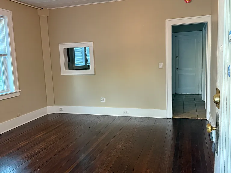 1501 Seward Ave NW #1 — Photo 2
