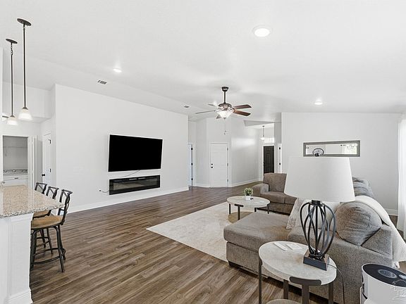 4th image of 6158 Redberry Dr