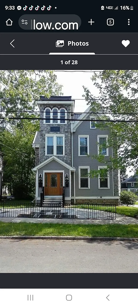 Building Photo - 534 Church St