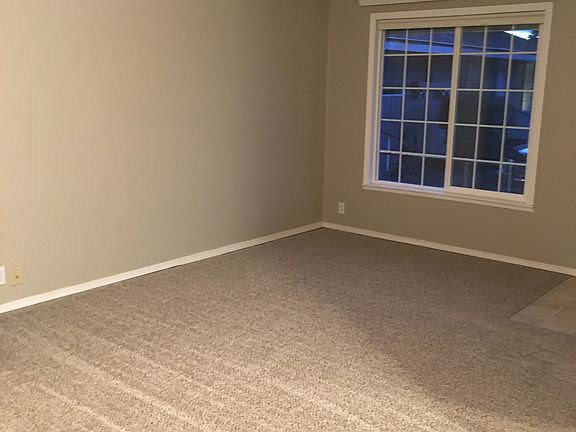5th image of 819 Ford Ave APT 6