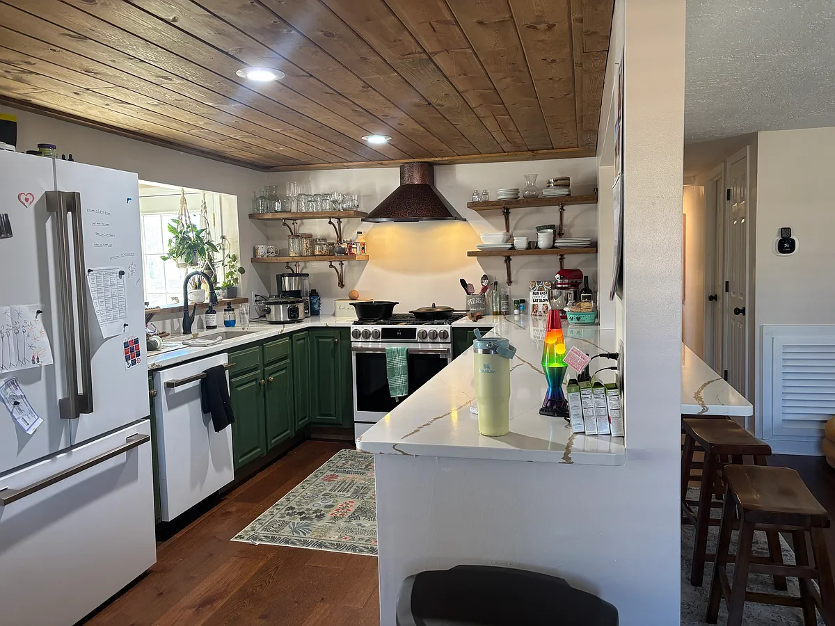 Building Photo - 620 Westview Dr #1