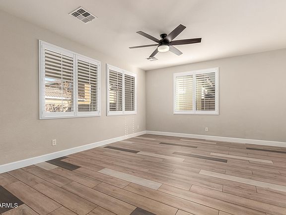 4th image of 3498 E OAKLAND Street