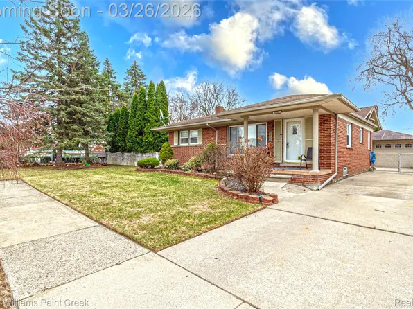 8250 Arnold St, Dearborn Heights, MI 48127