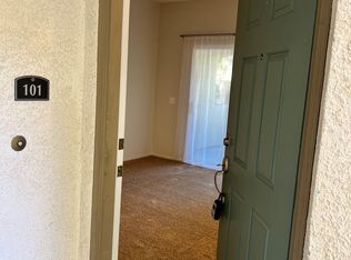 26302 Arboretum Way UNIT 101, Murrieta, CA 92563