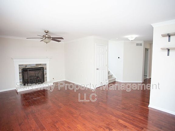 5th image of 24 Kathryn Ct