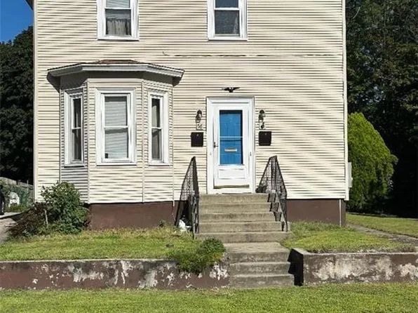 56 Monument St, Cranston, RI 02910