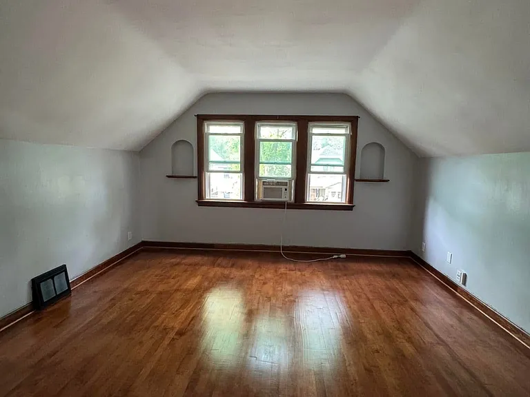 8447 W Maple St — Photo 4