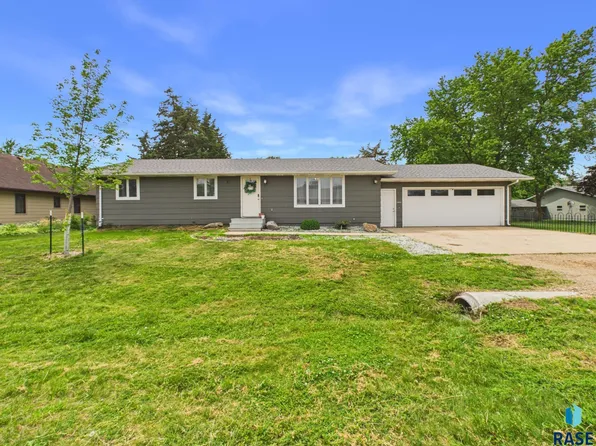 431 Dakota St, Chancellor, SD 57015