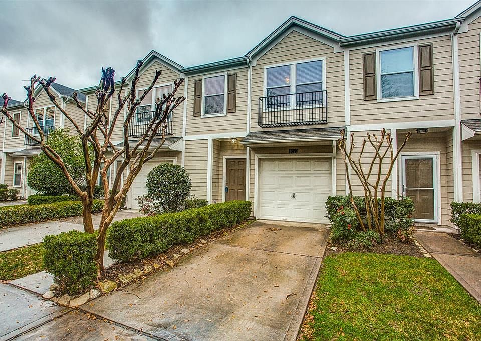 1st image of 3022 S Heights Hollow Ln