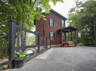 4172 Chamberlain Ln, Sevierville, TN 37862