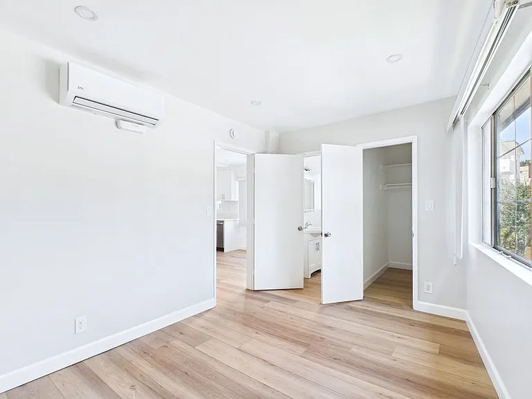 1699 Amberwood Apartments — Photo 12