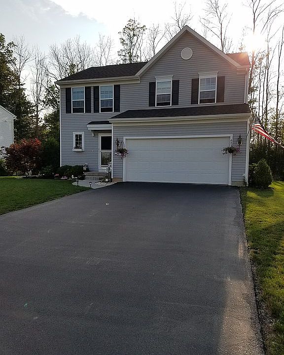1st image of 18 Waterford Park
