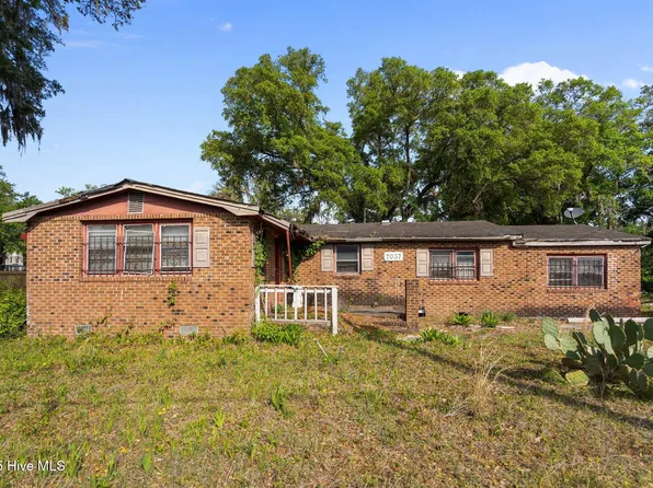 7037 Market Street, Wilmington, NC 28411