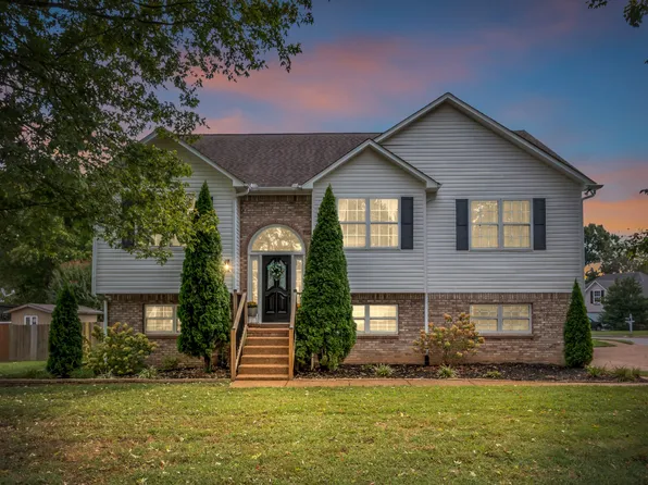 1863 Devon Dr, Spring Hill, TN 37174