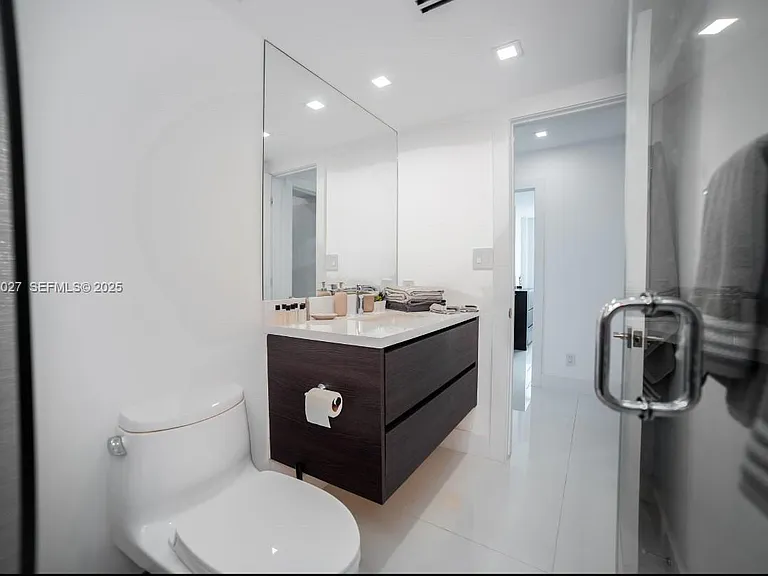 5600 Collins Ave #14K — Photo 6