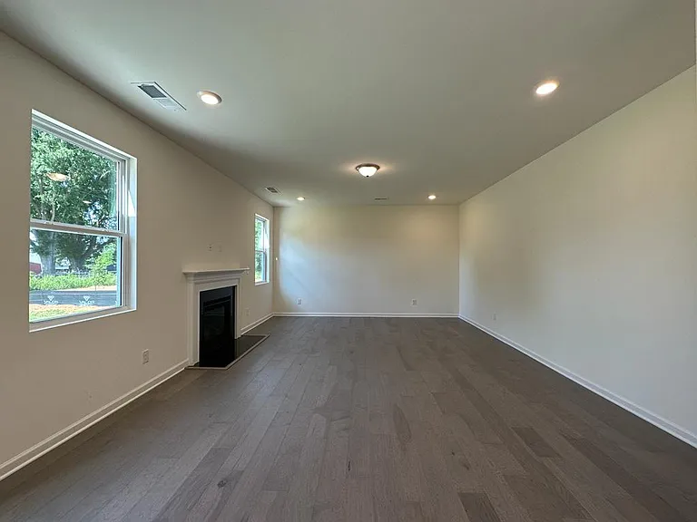2897 Yeager Dr — Photo 8