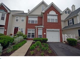 1004 Pebble Creek Ct #60, Pennington, NJ 08534
