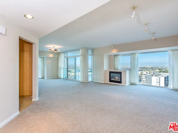 13600 Marina Pointe Dr Unit 903, Venice, CA 90292