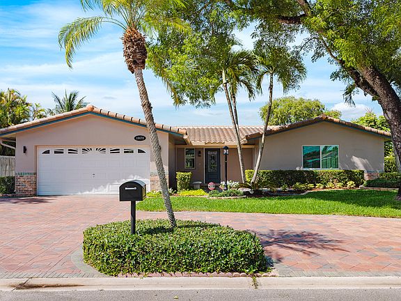 4th image of 10670 NW 42nd Drive