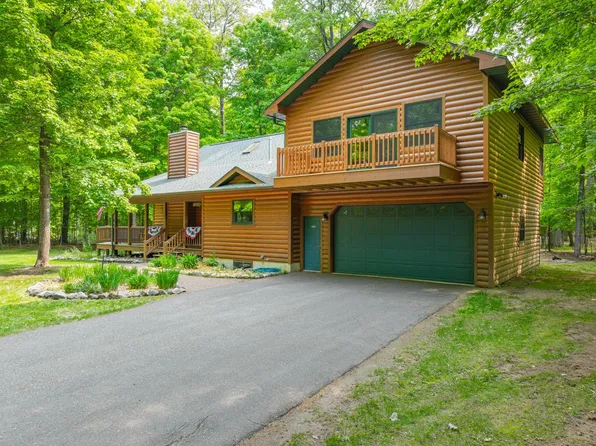 8250 Maplewood Ln #16, Eagle River, WI 54521
