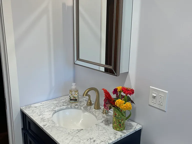 14 Elsohn Rd — Photo 2