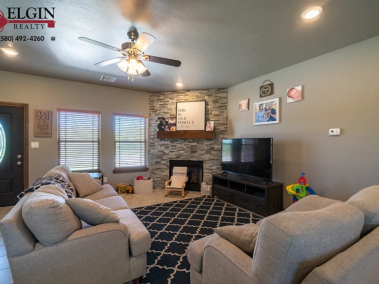 35 Blue Meadow Dr — Photo 6