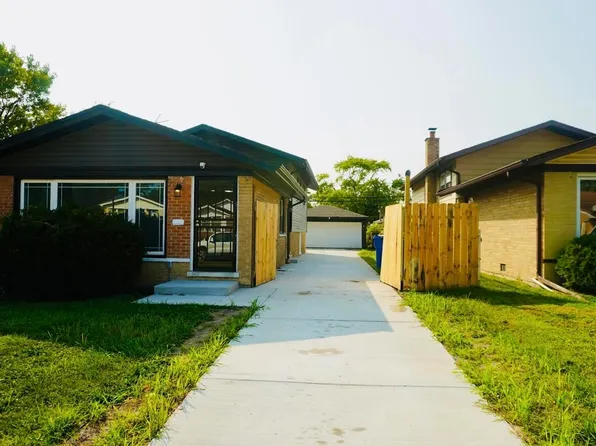 (undisclosed Address), Chicago, IL 60643