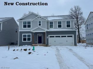 279 Leather Leaf Dr, Elyria, OH
