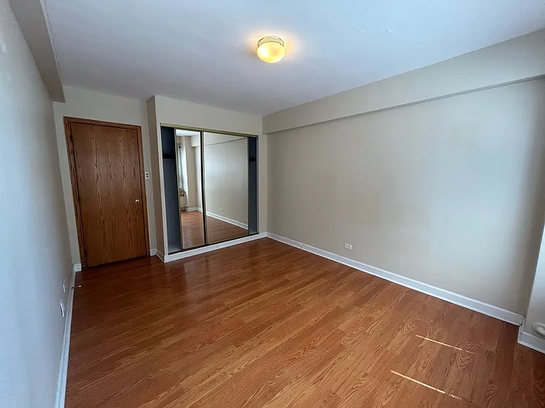 4180 Marine Terrace Apartments — Photo 115