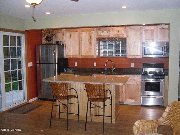 5th image of 2218 Cottage Grove Ave