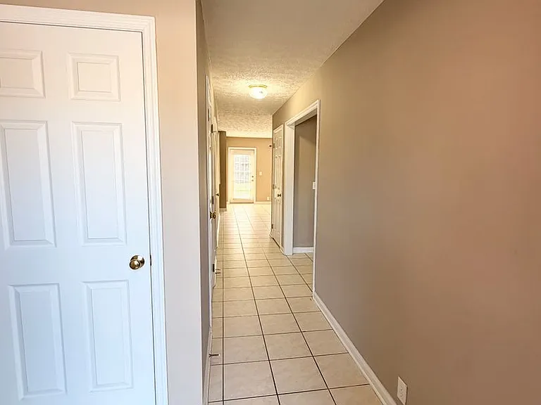 1477 N Donahue Dr #803 — Photo 2
