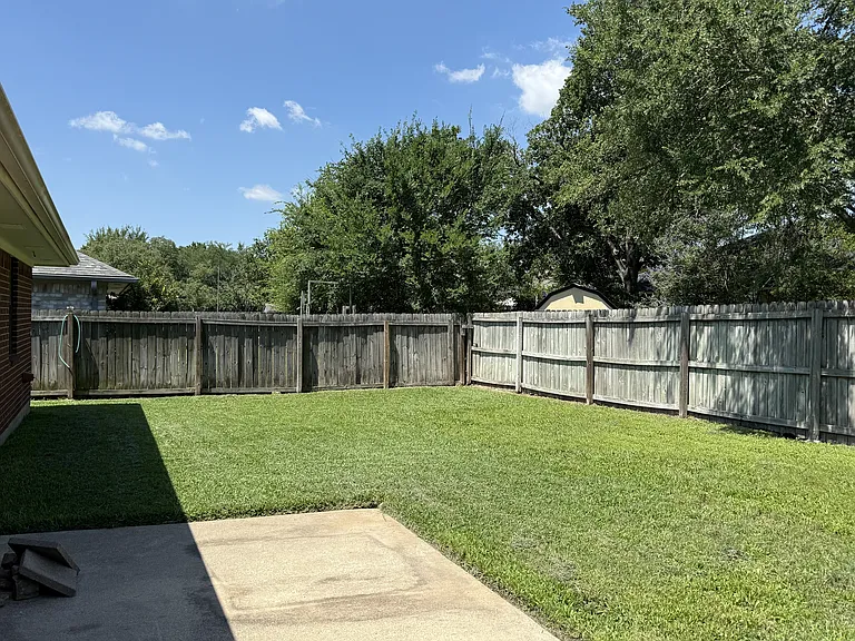 1505 Richland Ct N — Photo 25