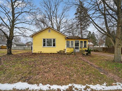 304 E Prairie Ronde St, Dowagiac, MI, 49047