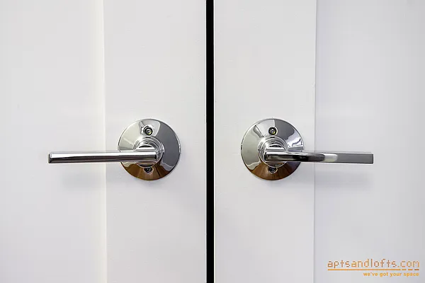 Rented by aptsandlofts.com | media 26